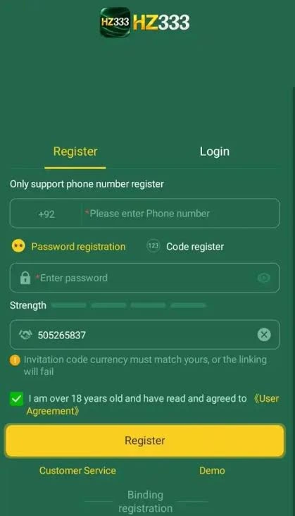 Registration form of HZ333 Game requiring username, password, and phone number.